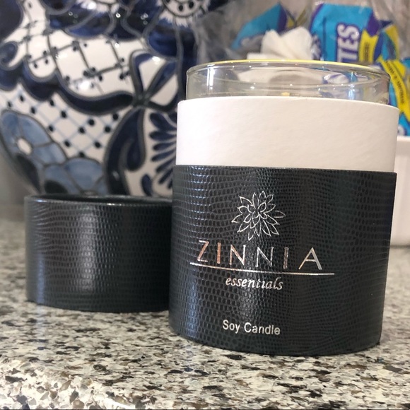 Zinnia| Chardonnay soy candle - Picture 3 of 6